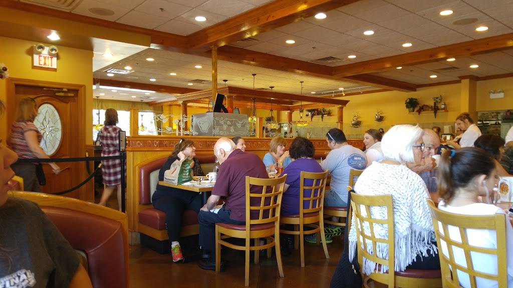 Apple Villa Famous Pancakes - Catering | restaurant | 3101 Barrington Rd, Hoffman Estates, IL 60192, USA | 8477652000 OR +1 847-765-2000