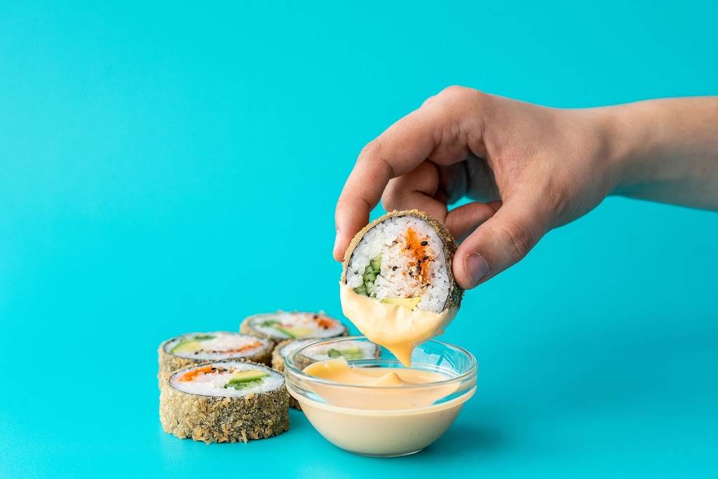 Yuzu sushi | meal takeaway | 2000 Boulevard Lebourgneuf Local 190C, Québec, QC G2K 0B8, Canada | 4188470707 OR +1 418-847-0707