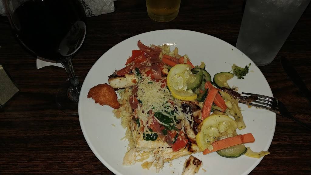 Bettys Waterfront Restaurant | restaurant | 1045 B-Var Rd SW, Supply, NC 28462, USA | 9108423381 OR +1 910-842-3381