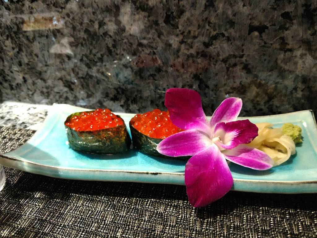 East Moon Asian Bistro | restaurant | 8162 S Holly St, Centennial, CO 80122, USA | 3037799999 OR +1 303-779-9999