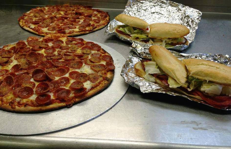 Frankies Pizza | restaurant | 200 Granville St, Columbus, OH 43230, USA | 6144765555 OR +1 614-476-5555