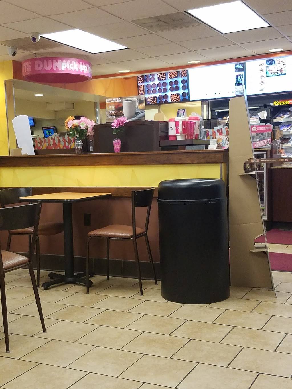 Dunkin | cafe | 2004 West St, Annapolis, MD 21401, USA | 4102669055 OR +1 410-266-9055