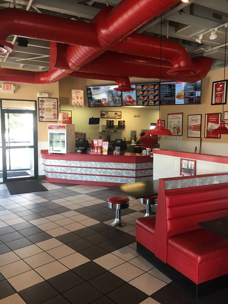 Freddys Frozen Custard & Steakburgers | restaurant | 7707 Interstate 35 Access Rd, San Antonio, TX 78224, USA | 2109219000 OR +1 210-921-9000