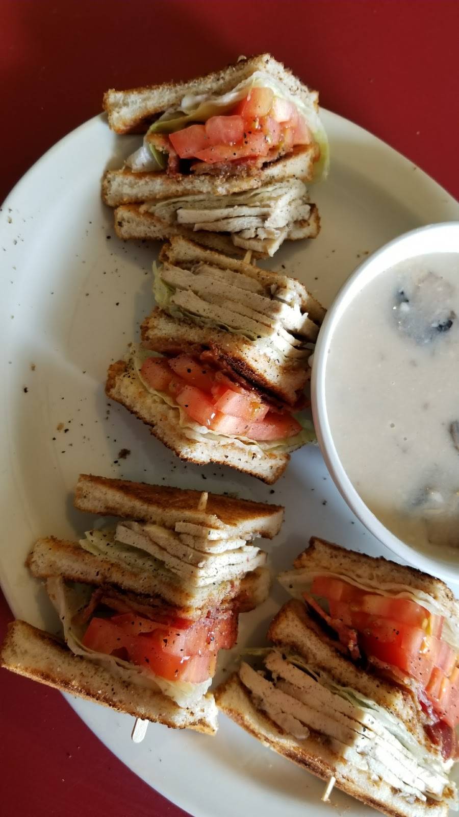 The Flat Top Grill | restaurant | 1554 RR 20, Saint Anns, ON L0R 1Y0, Canada | 9053864848 OR +1 905-386-4848