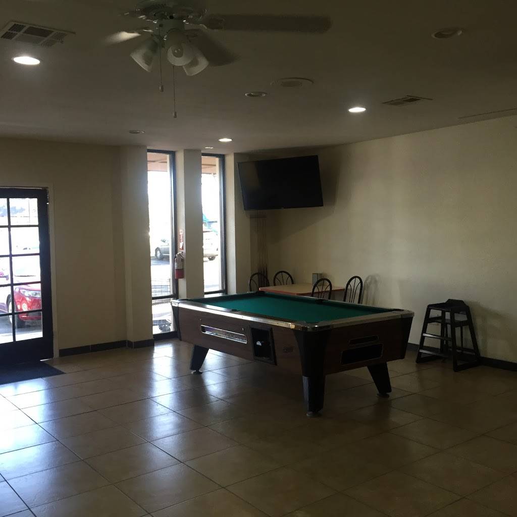 Pizza king | restaurant | 9185 Jurupa Rd, Riverside, CA 92509, USA | 9514560255 OR +1 951-456-0255