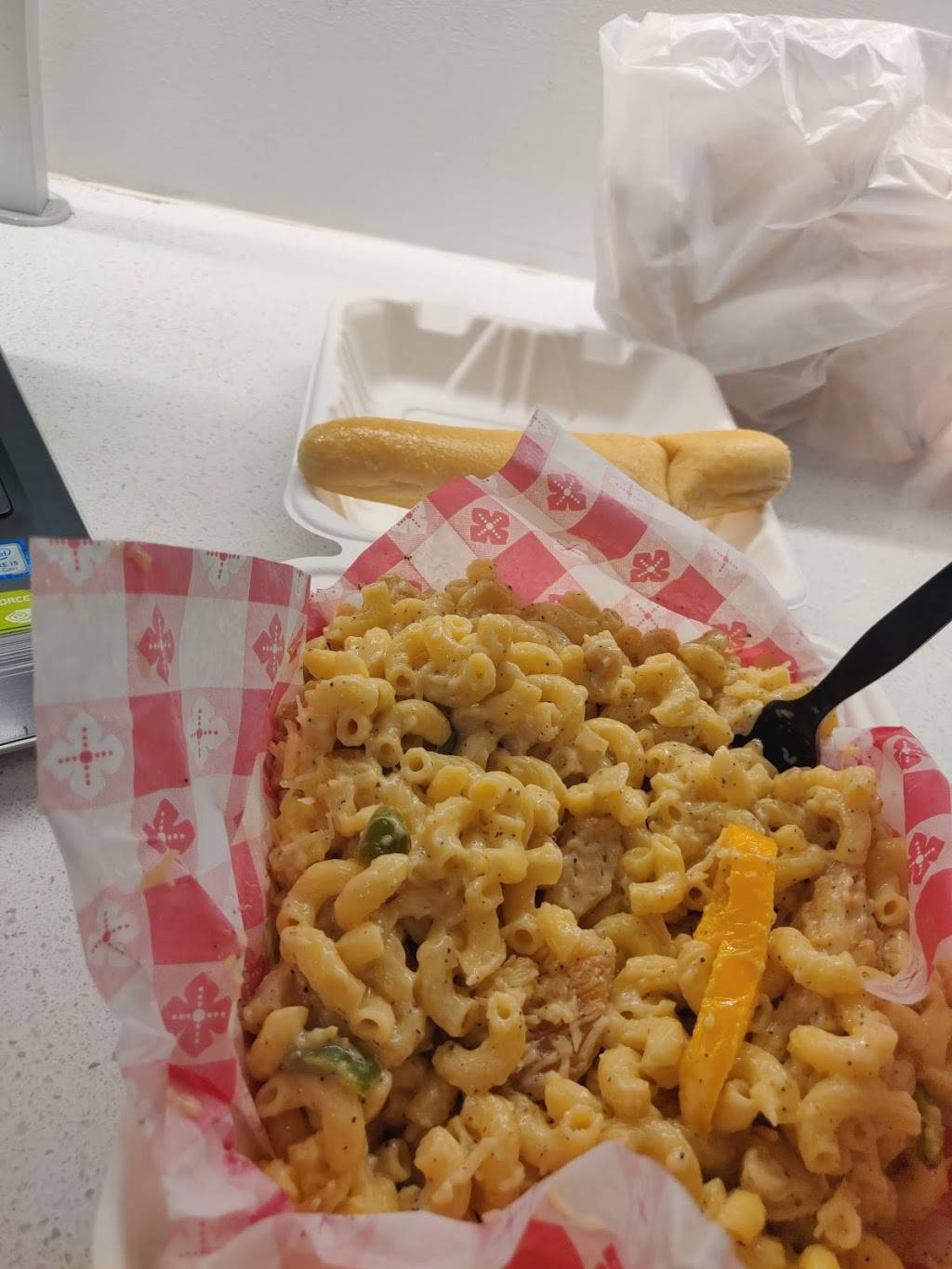 Pistachios | restaurant | North Campus, University At Buffalo, Buffalo, NY 14228, USA | 7166453053 OR +1 716-645-3053