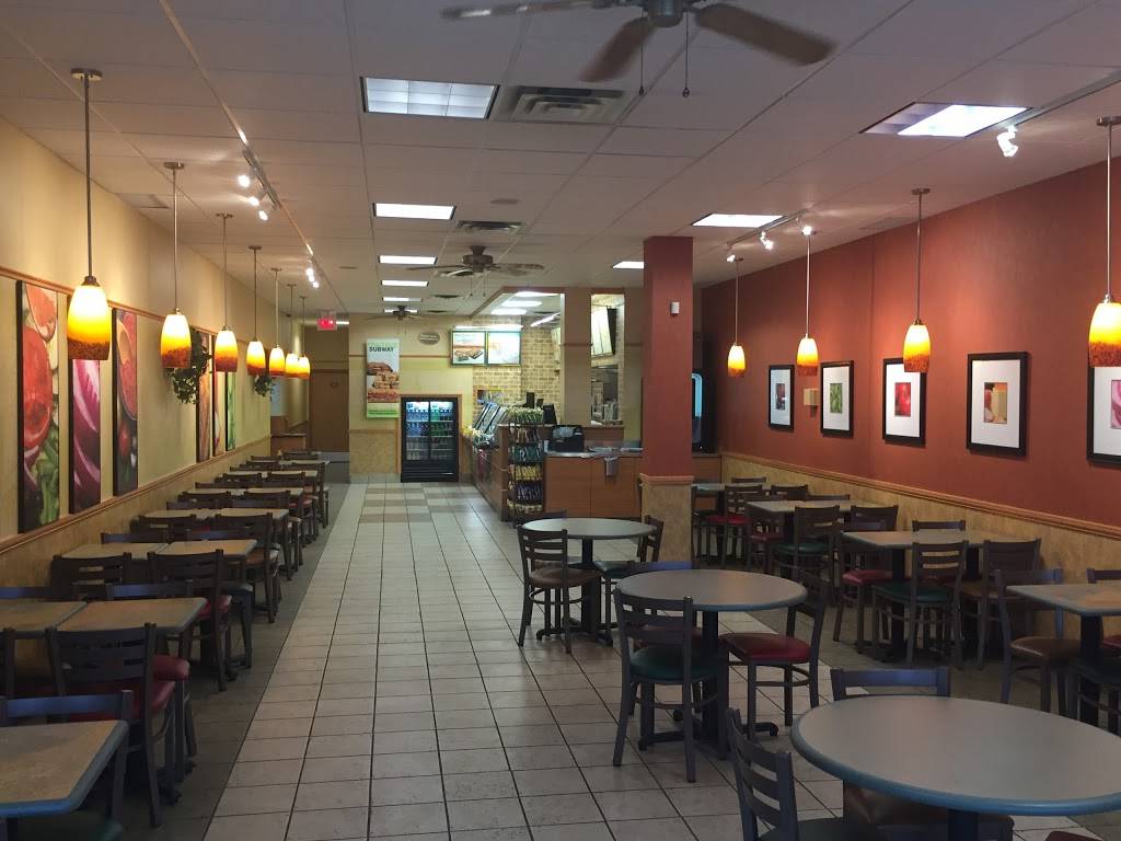 Subway | restaurant | 305 Avenue Dorval, Dorval, QC H9S 3H6, Canada | 5144200090 OR +1 514-420-0090