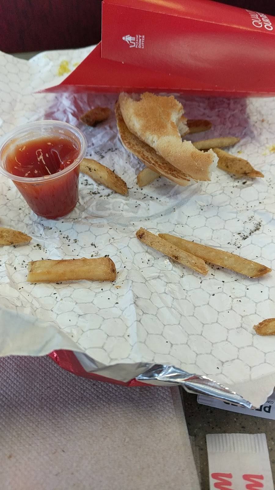 Wendys | restaurant | 29317 Joy Rd, Westland, MI 48185, USA | 7347623397 OR +1 734-762-3397