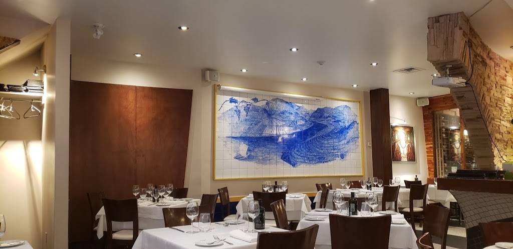 Douro | restaurant | 6518 Boul St-Laurent, Montréal, QC H2S 3C6, Canada | 5142736969 OR +1 514-273-6969