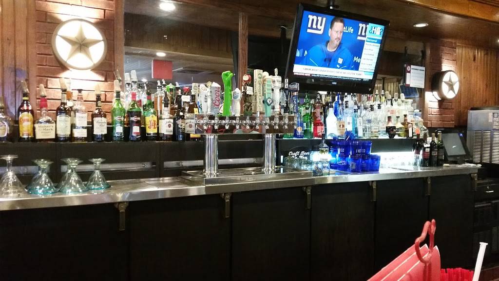 Chilis Grill & Bar | meal takeaway | 640 E Rand Rd, Arlington Heights, IL 60004, USA | 8478188171 OR +1 847-818-8171