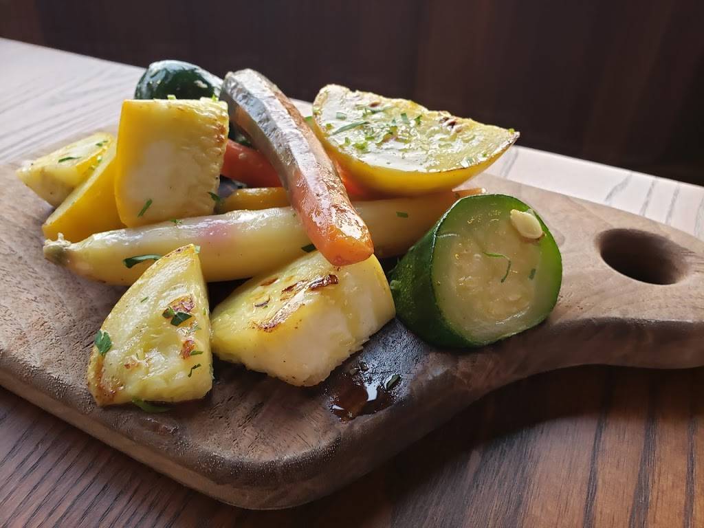 Bar and Board | restaurant | 282 Thames St, Newport, RI 02840, USA | 4016191022 OR +1 401-619-1022