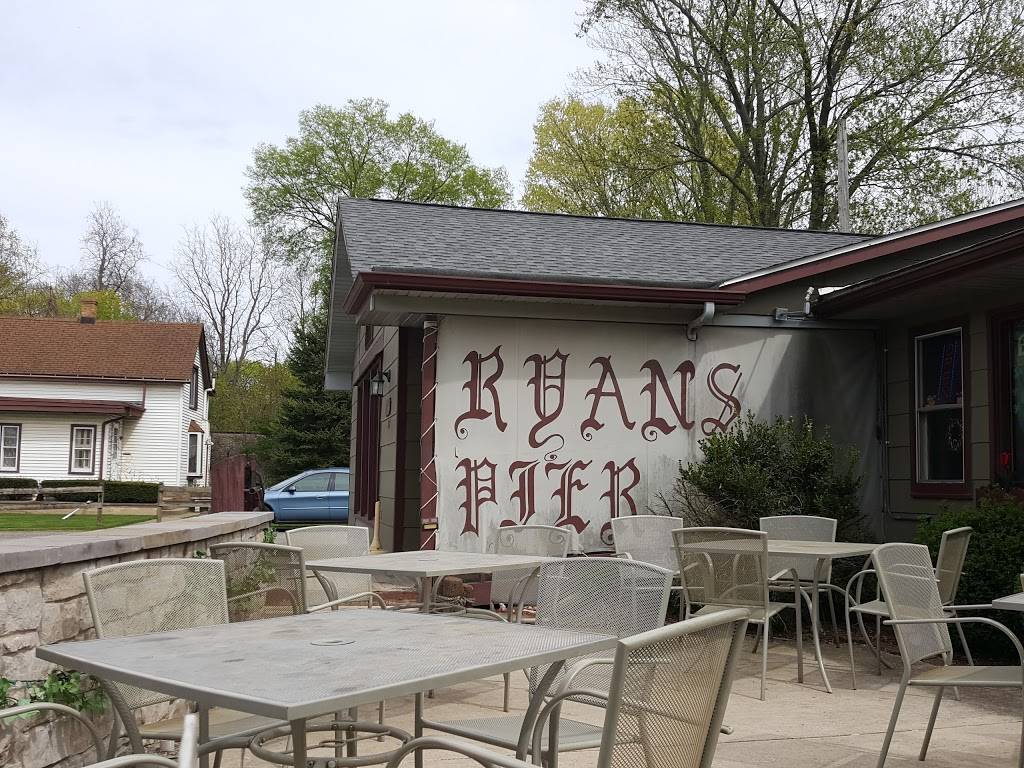 Ryans Pier | restaurant | 112 E 1st St, Aroma Park, IL 60910, USA | 8159370246 OR +1 815-937-0246