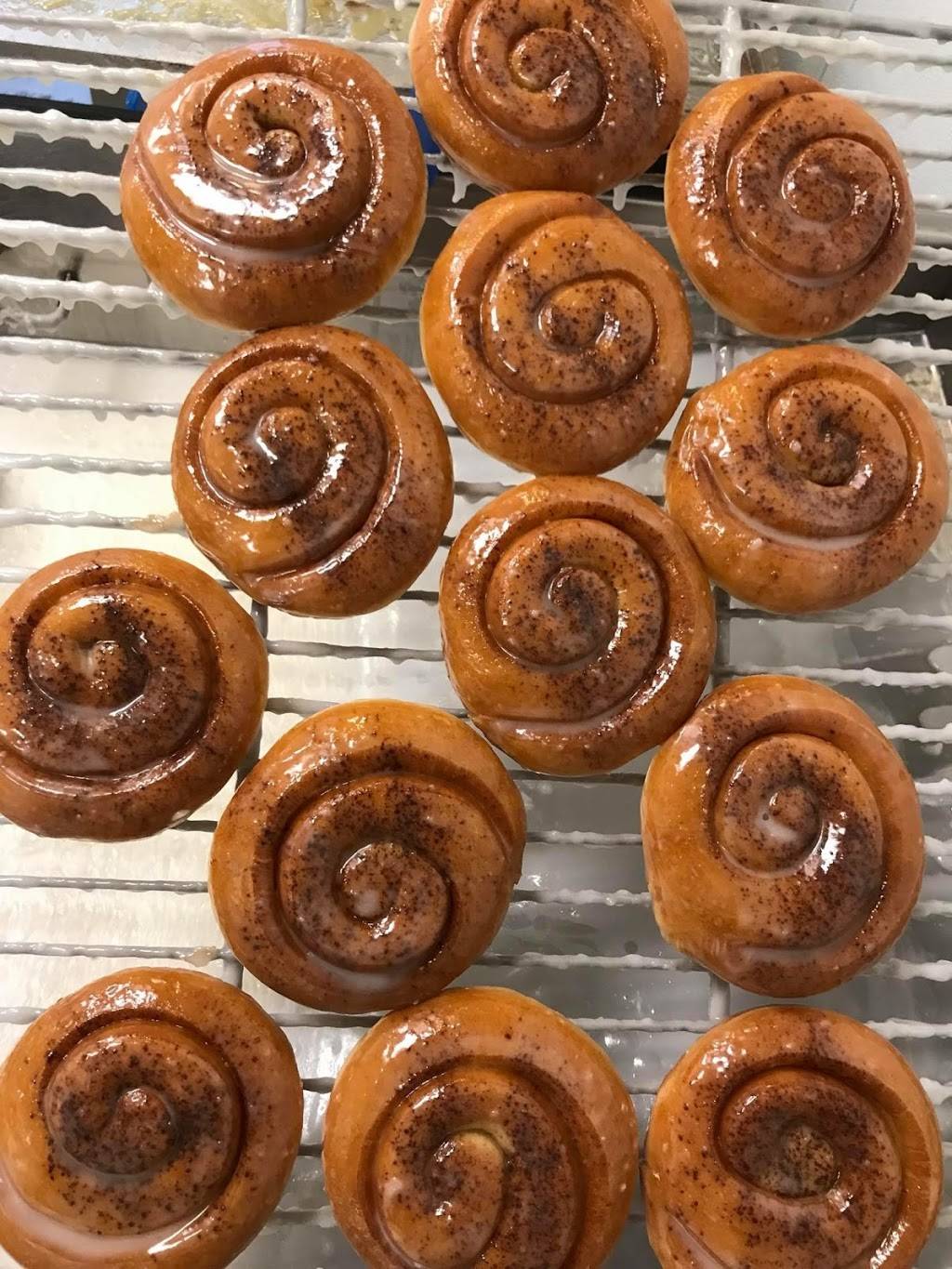 Central Donut | restaurant | 8516 Anderson Mill Rd, Austin, TX 78729, USA | 5122490932 OR +1 512-249-0932