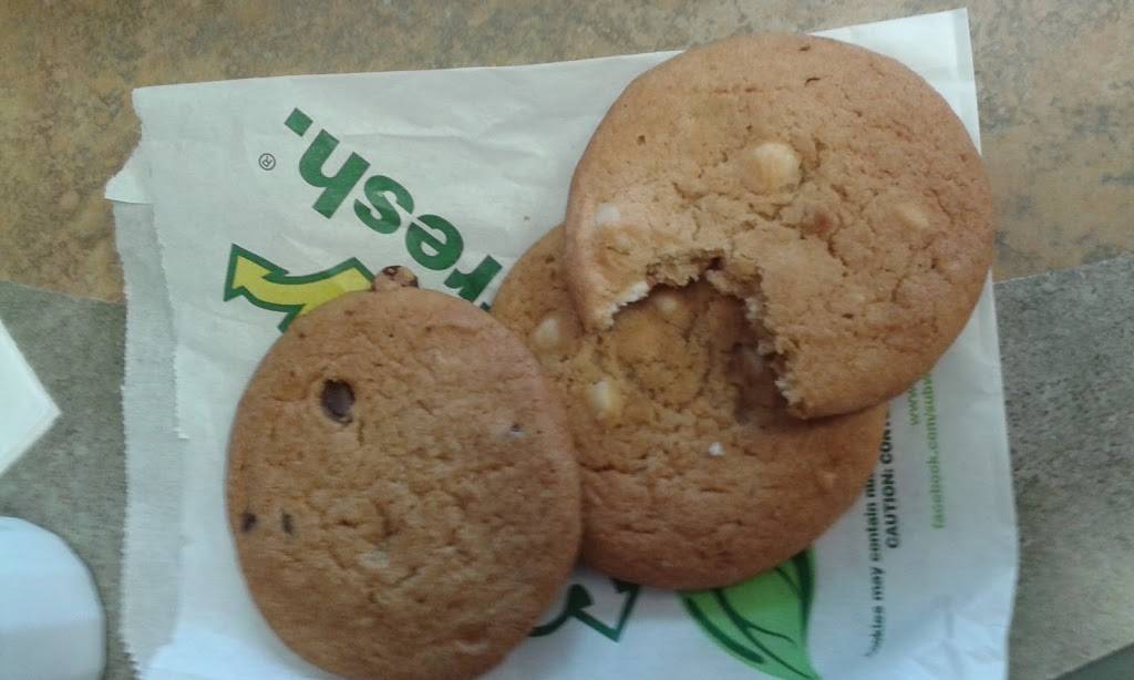 Subway | restaurant | 8839 Goodman Rd, Olive Branch, MS 38654, USA | 6628952022 OR +1 662-895-2022