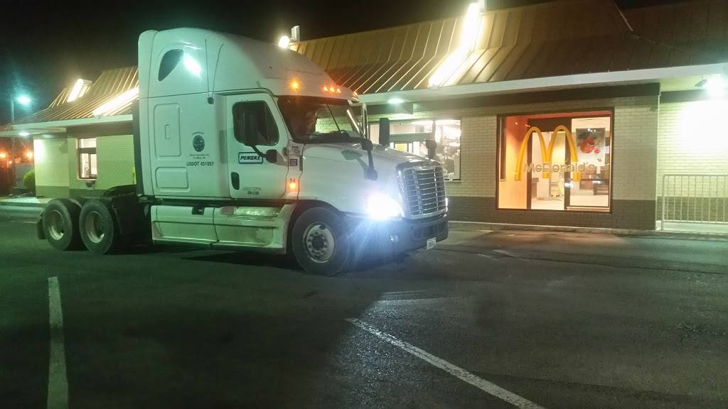 McDonalds | cafe | 140 W Shawnee St, Muskogee, OK 74401, USA | 9186825730 OR +1 918-682-5730