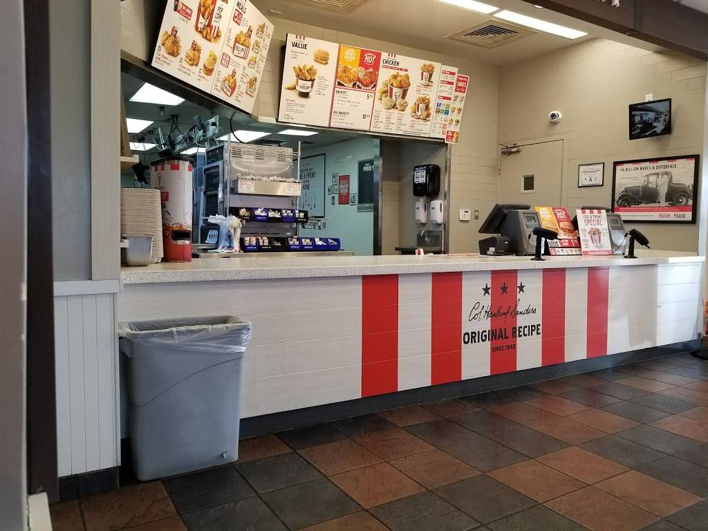 KFC | restaurant | 3245 E Tropicana Ave, Las Vegas, NV 89121, USA | 7252183650 OR +1 725-218-3650