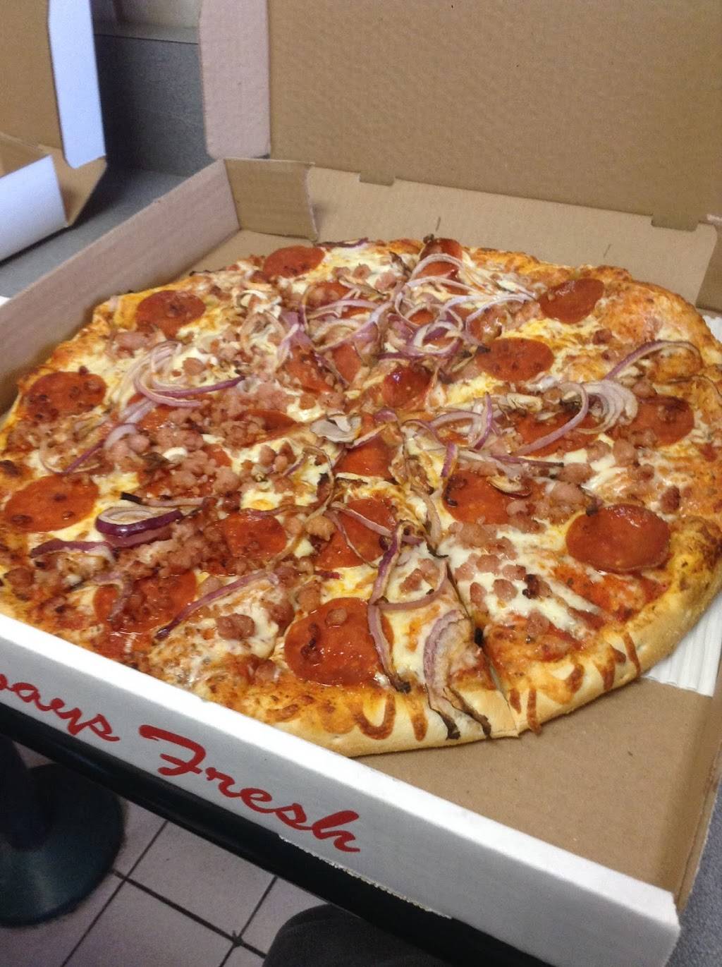 Queen’s Pizza & Wings | meal takeaway | 919 Upper Paradise Rd, Hamilton, ON L9B 2M9, Canada | 9053185050 OR +1 905-318-5050