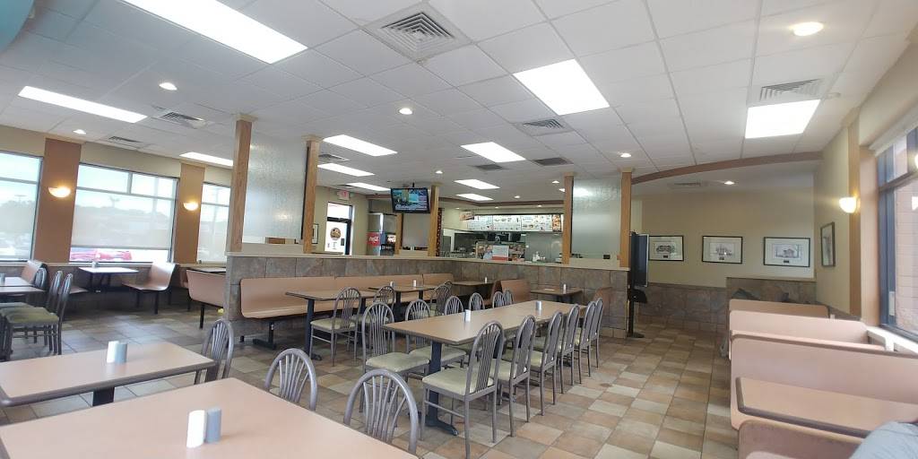 Jacks | restaurant | 520 E Main St, Henderson, TN 38340, USA | 7319895401 OR +1 731-989-5401