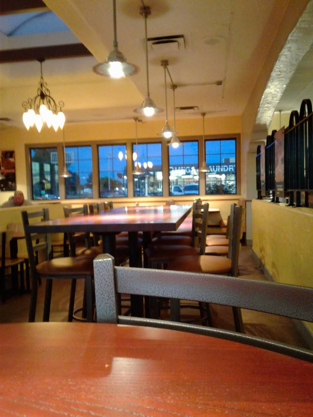 Taco Bueno | restaurant | 9760 E 31st St, Tulsa, OK 74146, USA | 9186229512 OR +1 918-622-9512