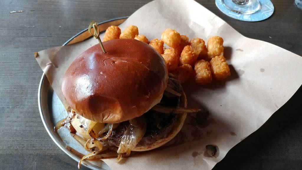 World of Beer | restaurant | 196 E Montgomery Ave #B, Rockville, MD 20850, USA | 3013402915 OR +1 301-340-2915