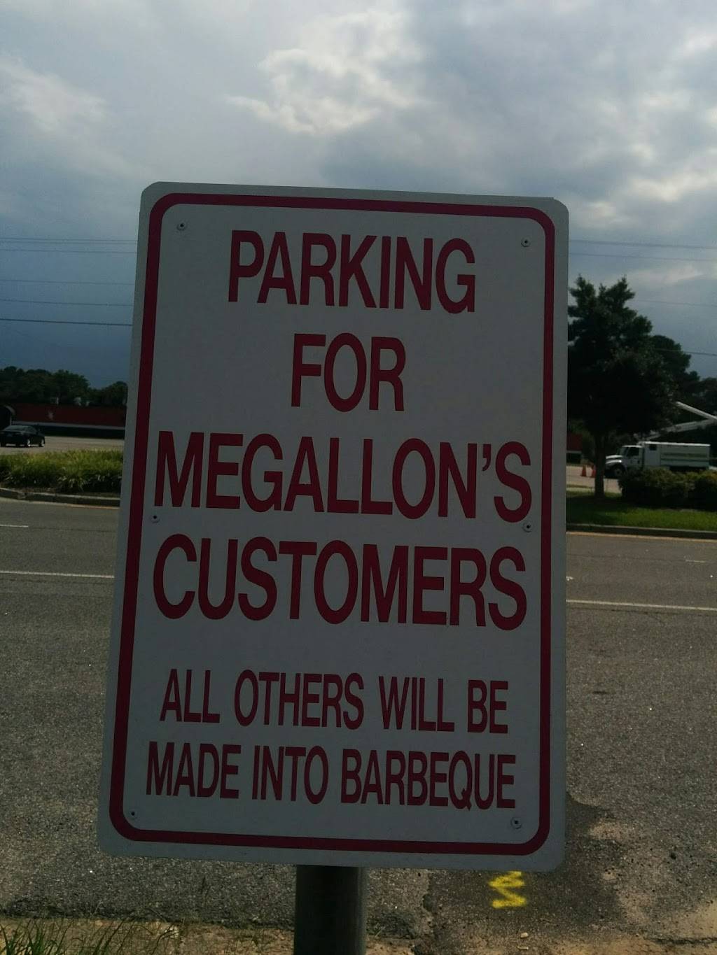 Megallons Gourmet Barbeque | restaurant | 2424 E Little Creek Rd #B, Norfolk, VA 23518, USA | 7575311131 OR +1 757-531-1131