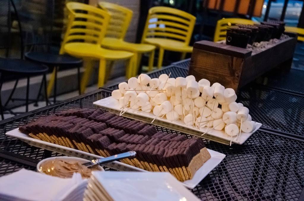 Firefly Tosa | restaurant | 7754 Harwood Ave, Wauwatosa, WI 53213, USA | 4144311444 OR +1 414-431-1444