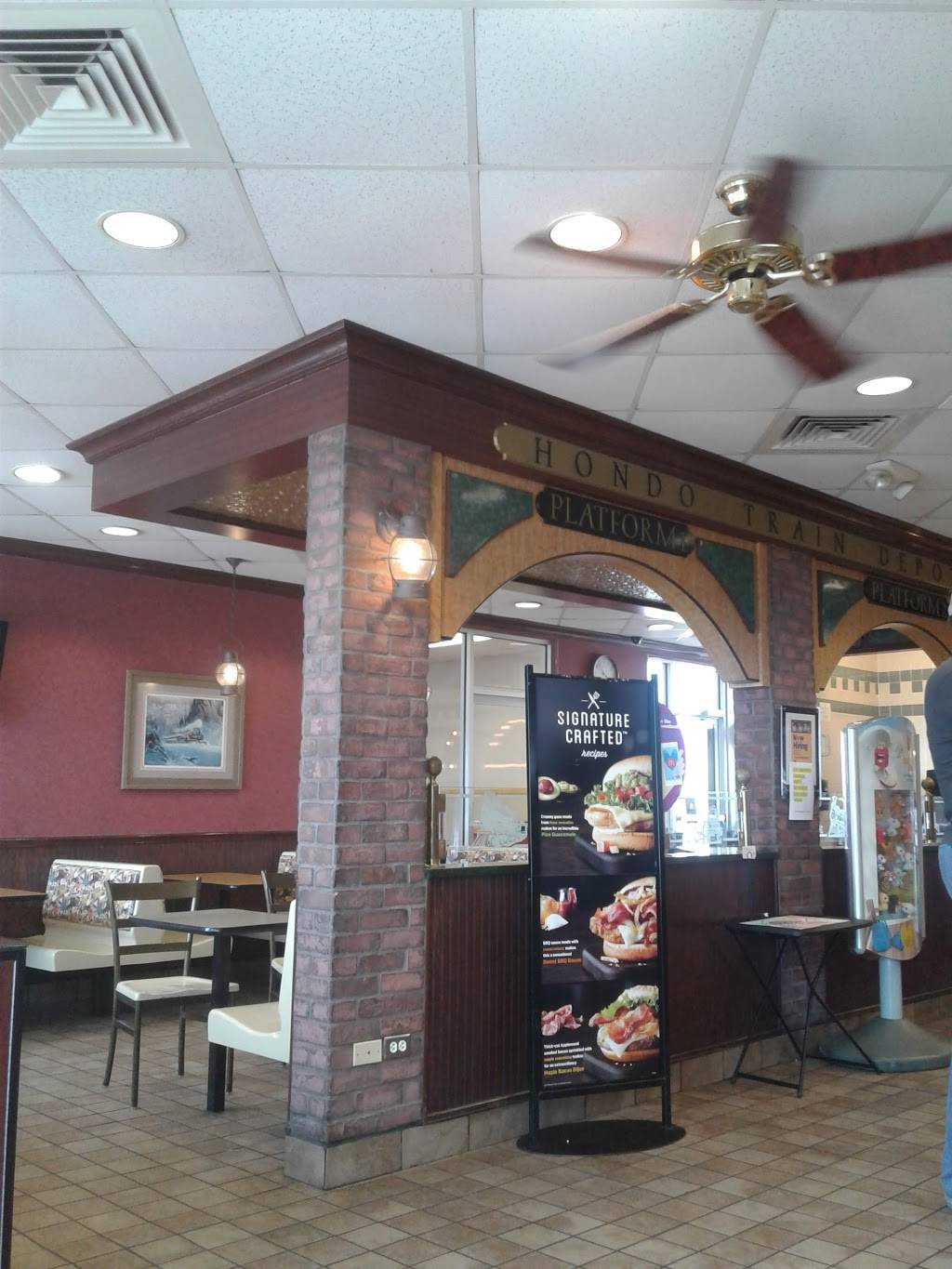 McDonalds | cafe | 269 US-90 E, Hondo, TX 78861, USA | 8304265300 OR +1 830-426-5300