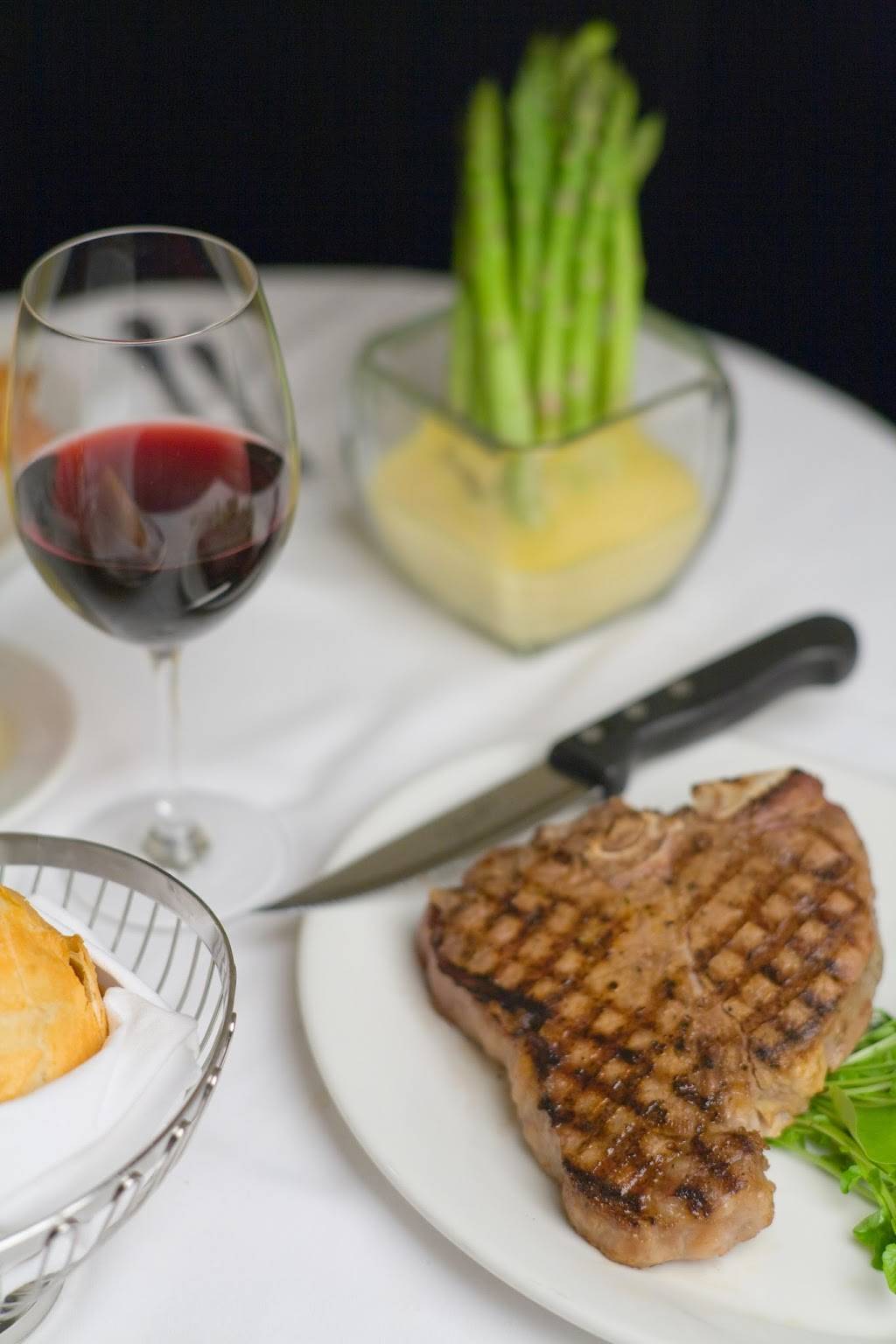 Shulas Steak House | restaurant | 4860 W Kennedy Blvd, Tampa, FL 33609, USA | 8132864366 OR +1 813-286-4366