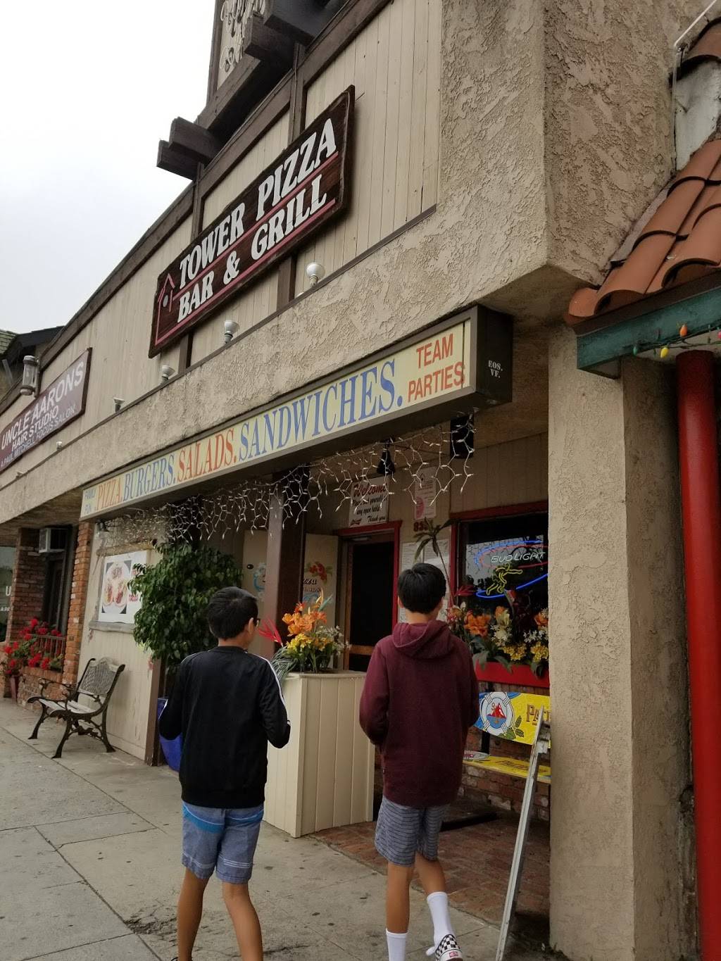 Tower Pizza | restaurant | 8351 Lincoln Blvd, Los Angeles, CA 90045, USA | 3104104680 OR +1 310-410-4680