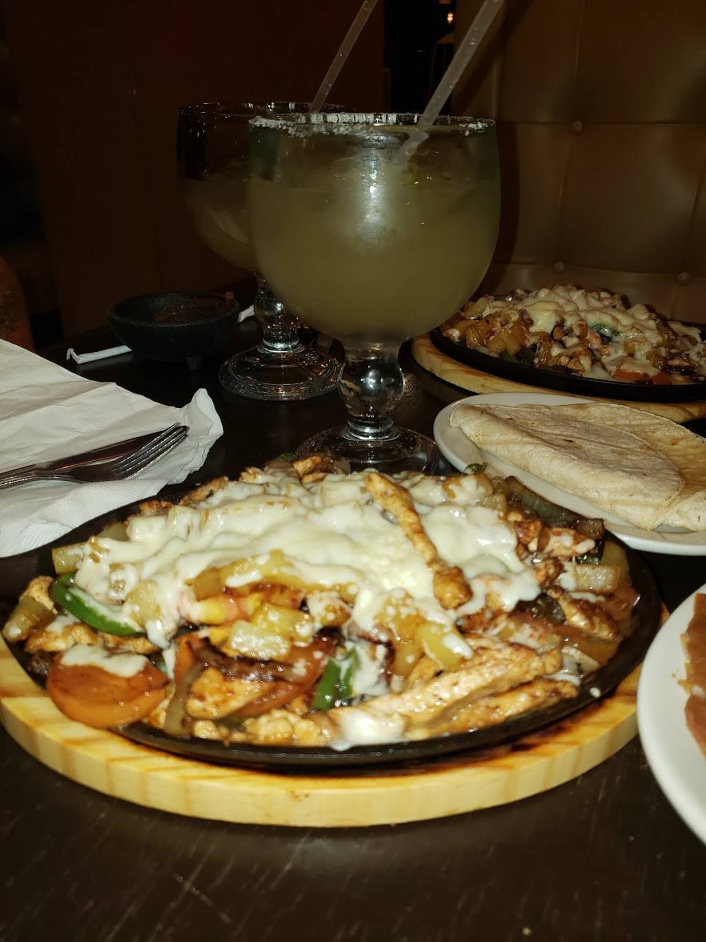 Rancho Viejo | restaurant | 607 Twin Blvd, Alexandria, MN 56308, USA | 3202196155 OR +1 320-219-6155