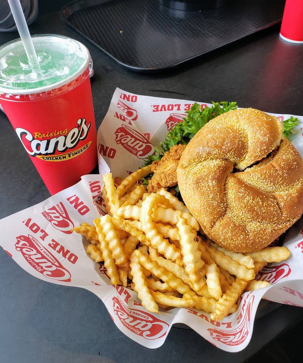 Raising Canes Chicken Fingers | meal takeaway | 1857 S Tippecanoe Ave, San Bernardino, CA 92408, USA | 9094780001 OR +1 909-478-0001
