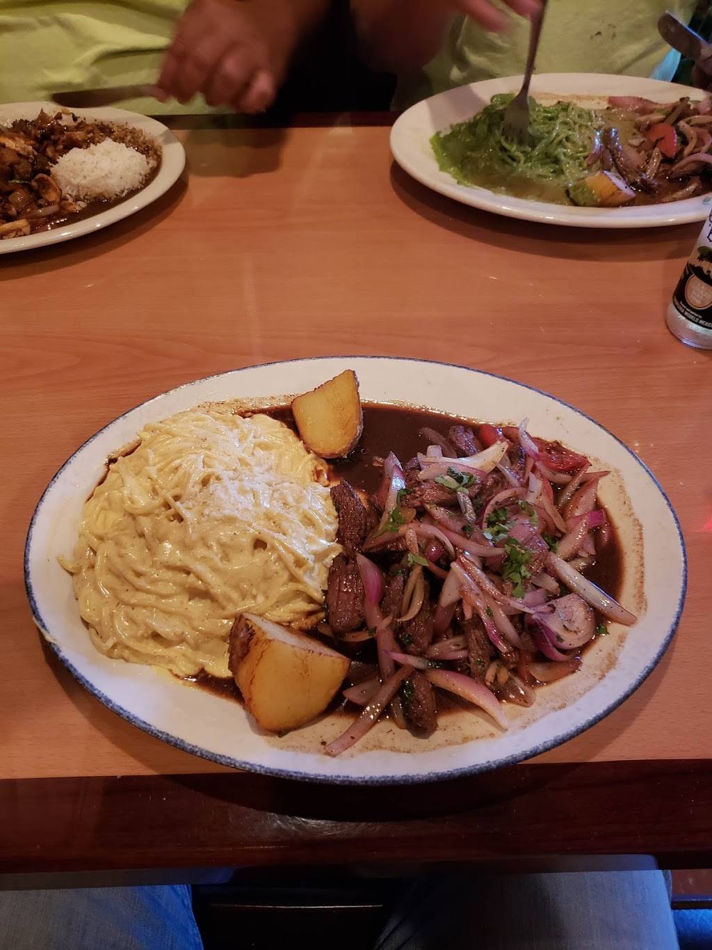 Happy Fish | restaurant | 4046 Fiesta Plaza, Tampa, FL 33607, USA | 8138716953 OR +1 813-871-6953