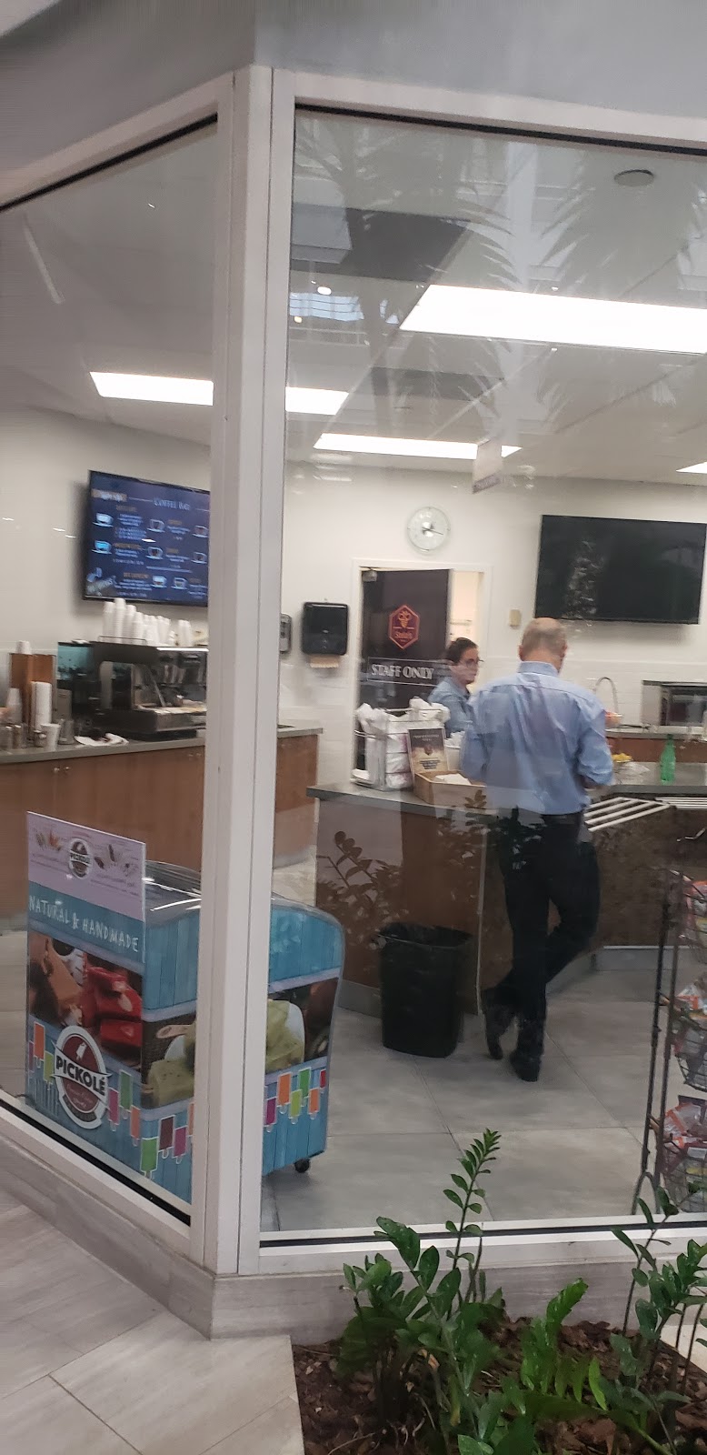 Stelas Kitchen 6505 | restaurant | 6505 Blue Lagoon Dr, Miami, FL 33126, USA | 7868038721 OR +1 786-803-8721