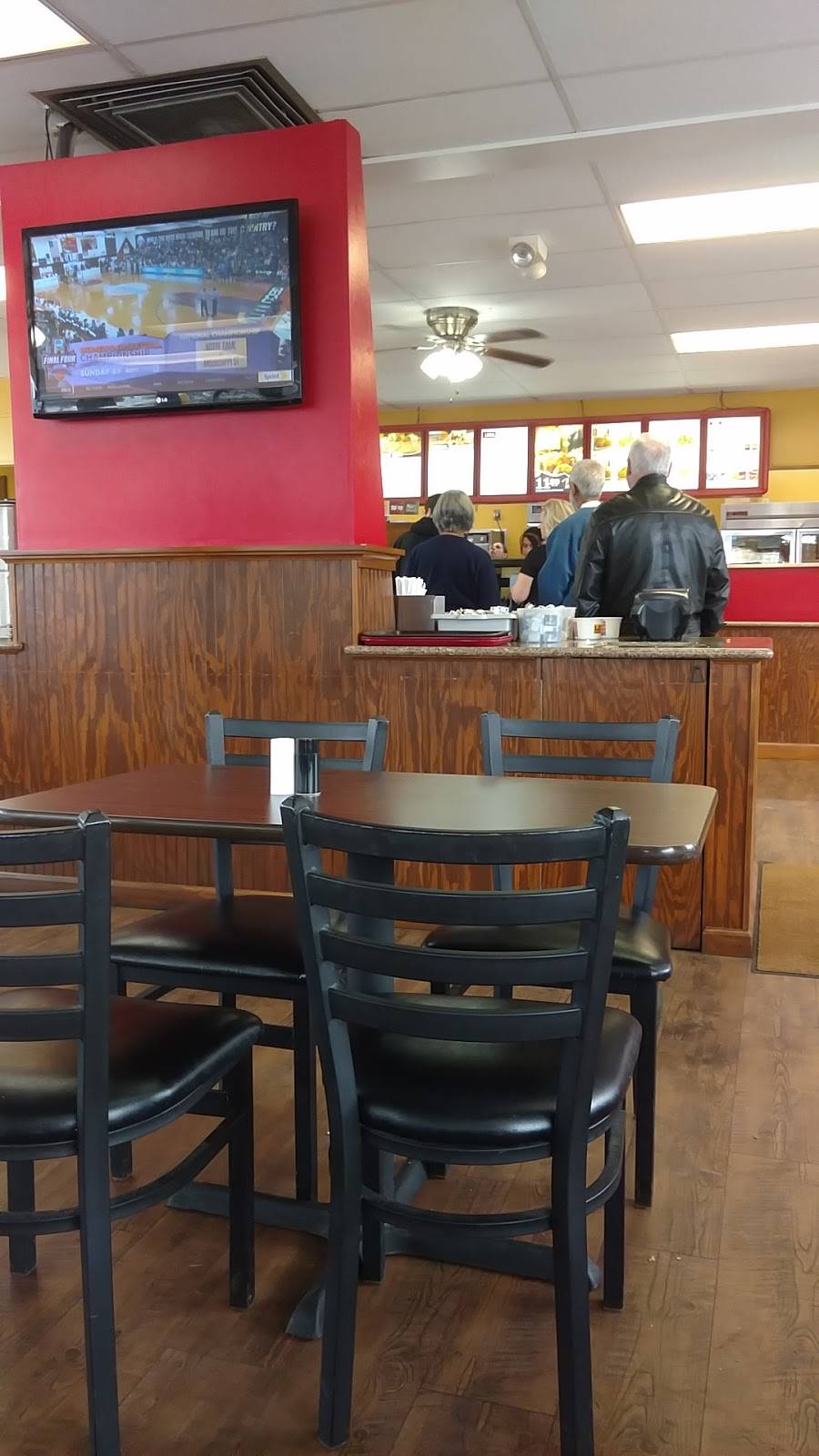 Lees Famous Recipe Chicken | restaurant | 427 Tiffin Ave, Findlay, OH 45840, USA | 4194223770 OR +1 419-422-3770