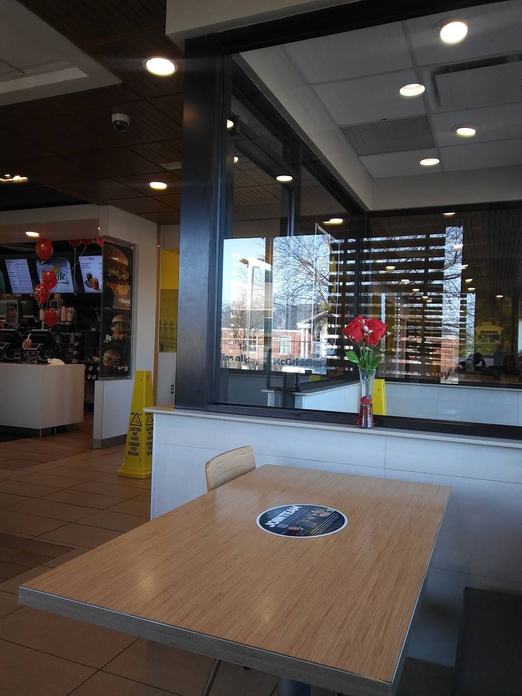 McDonalds | cafe | 7530 Pershing Blvd, Kenosha, WI 53142, USA | 2626946768 OR +1 262-694-6768