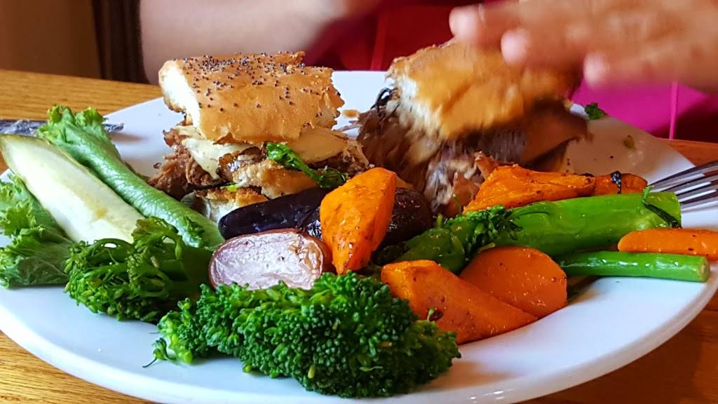 Hobnob Corner Restaurant | restaurant | 17 W Main St, Nashville, IN 47448, USA | 8129884114 OR +1 812-988-4114