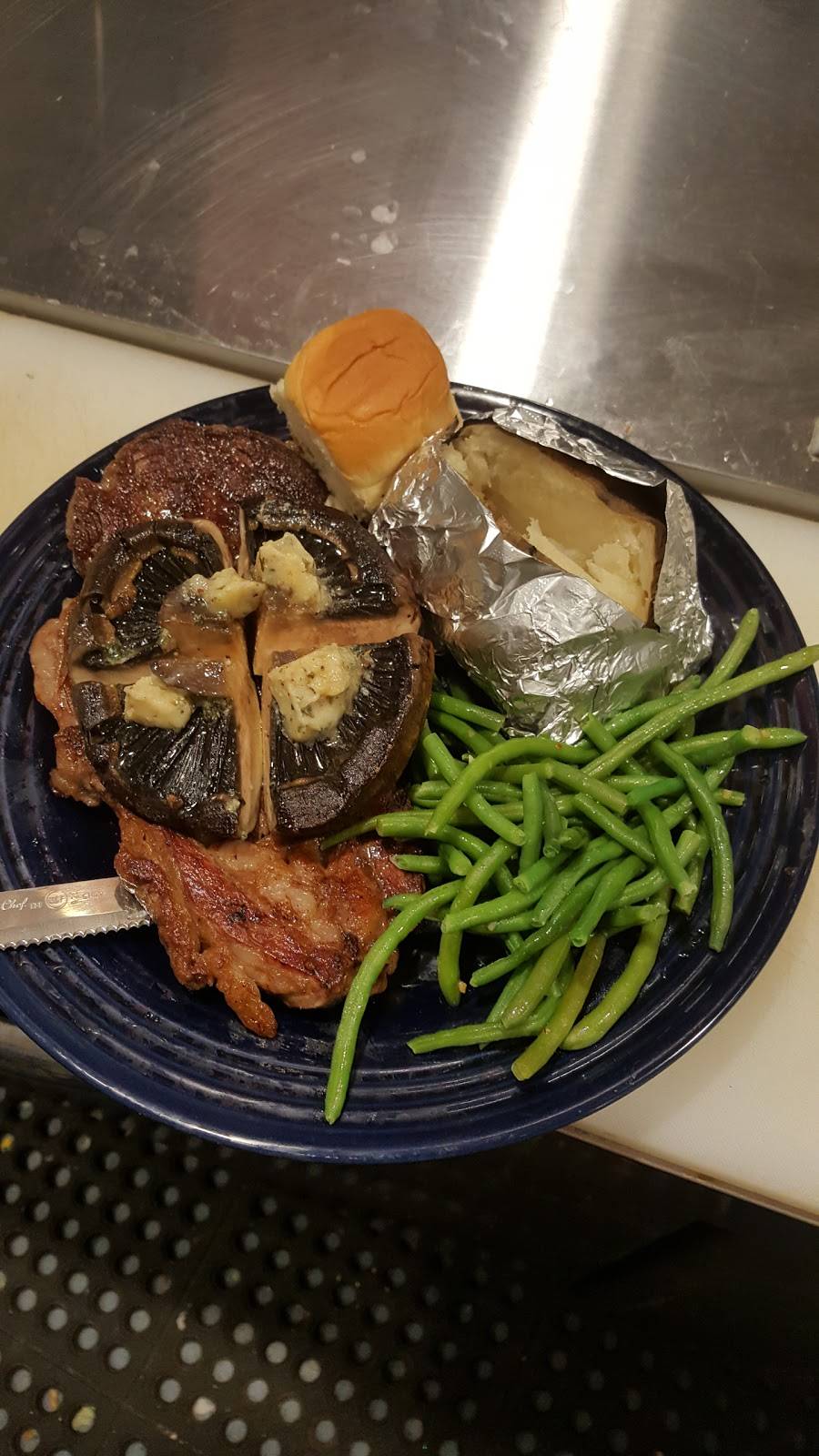 The Blue Top Tap | restaurant | W Commercial St, Lone Tree, IA 52755, USA | 3196295336 OR +1 319-629-5336