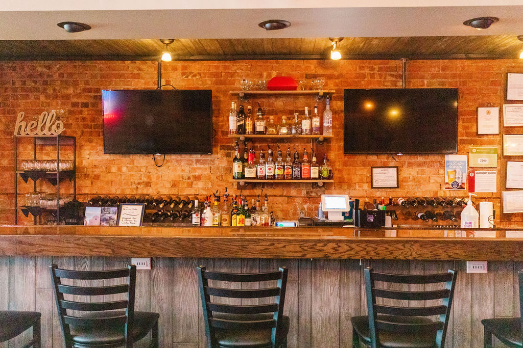 Murrays Tavern | restaurant | 417 S Main St, Clifton, IL 60927, USA | 8159185017 OR +1 815-918-5017