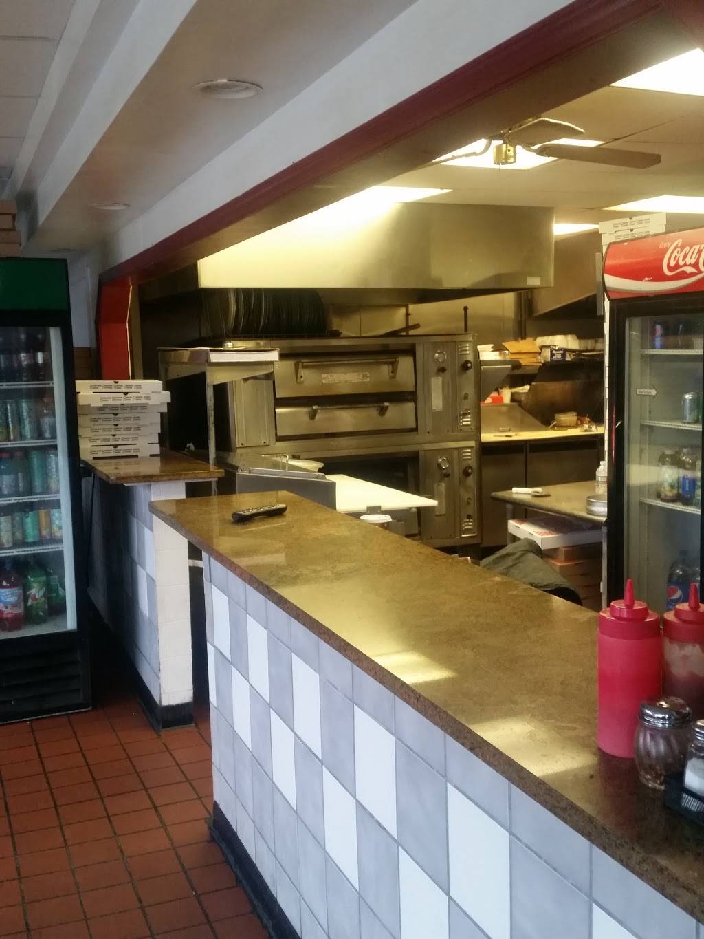 Toms Corner Grill | restaurant | 7375 Crabtree St, Philadelphia, PA 19136, USA | 2153353661 OR +1 215-335-3661