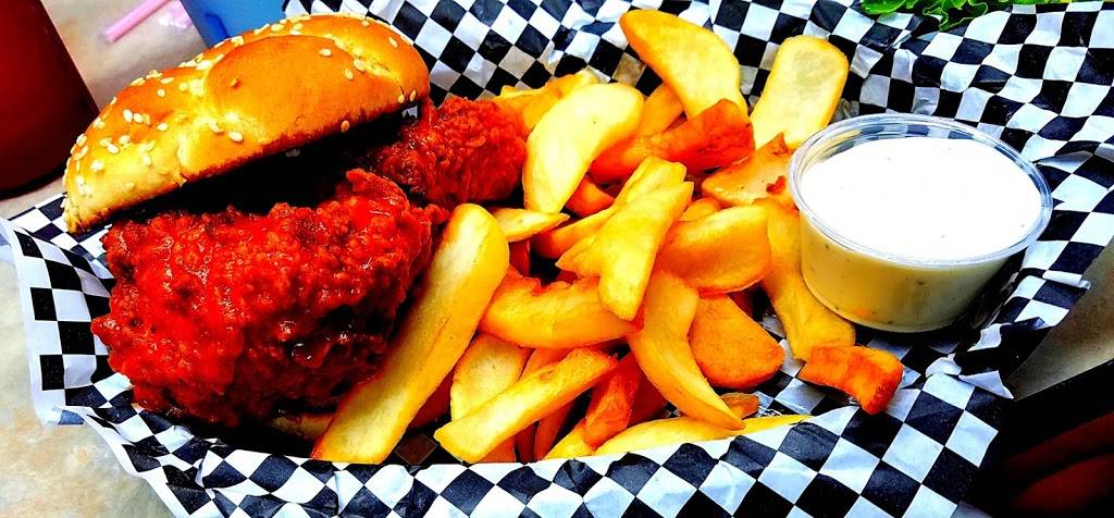 Hoods Restaurant | restaurant | 1651 S State Hwy K, Bois DArc, MO 65612, USA | 4177322686 OR +1 417-732-2686