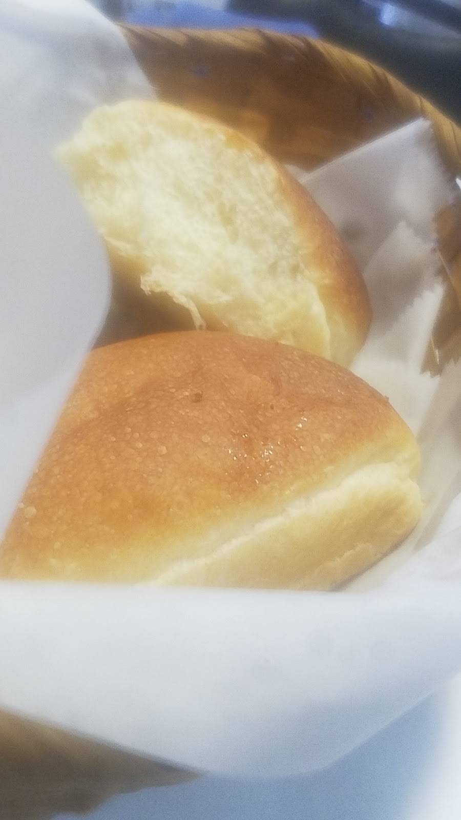 Merrediths Restaurant | restaurant | 1558 Dixie Airport Rd, Madison Heights, VA 24572, USA | 4348452997 OR +1 434-845-2997