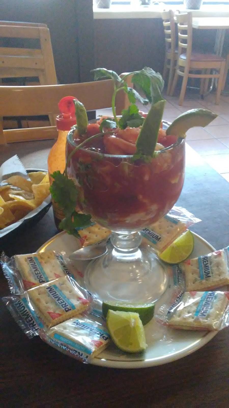 La Piramide | restaurant | 3645 W Lawrence Ave, Chicago, IL 60625, USA | 7734788522 OR +1 773-478-8522