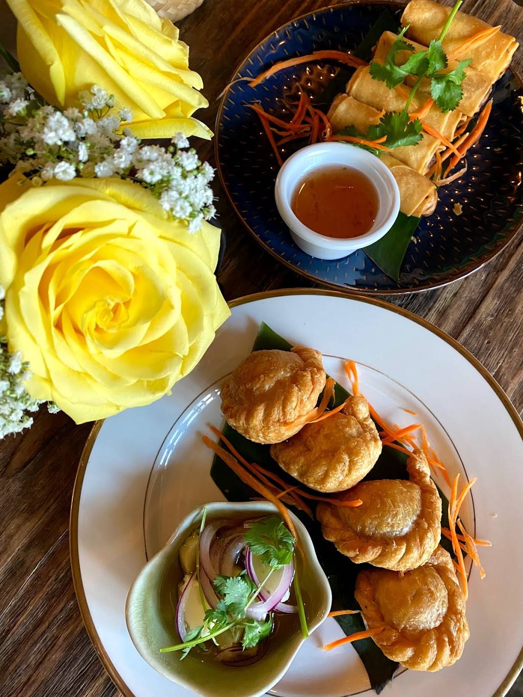 Saranrom Thai | restaurant | 8110 Broadway, Queens, NY 11373, USA | 9178326672 OR +1 917-832-6672