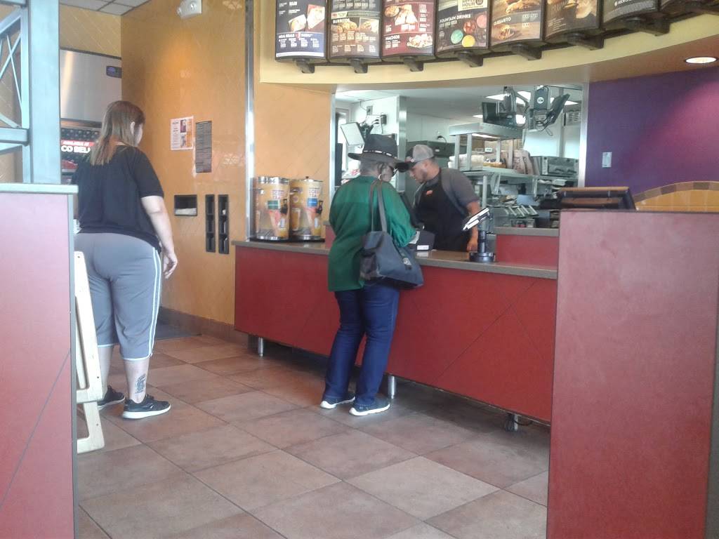 Taco Bell | meal takeaway | 10 E Crosstimbers St, Houston, TX 77022, USA | 7136940189 OR +1 713-694-0189