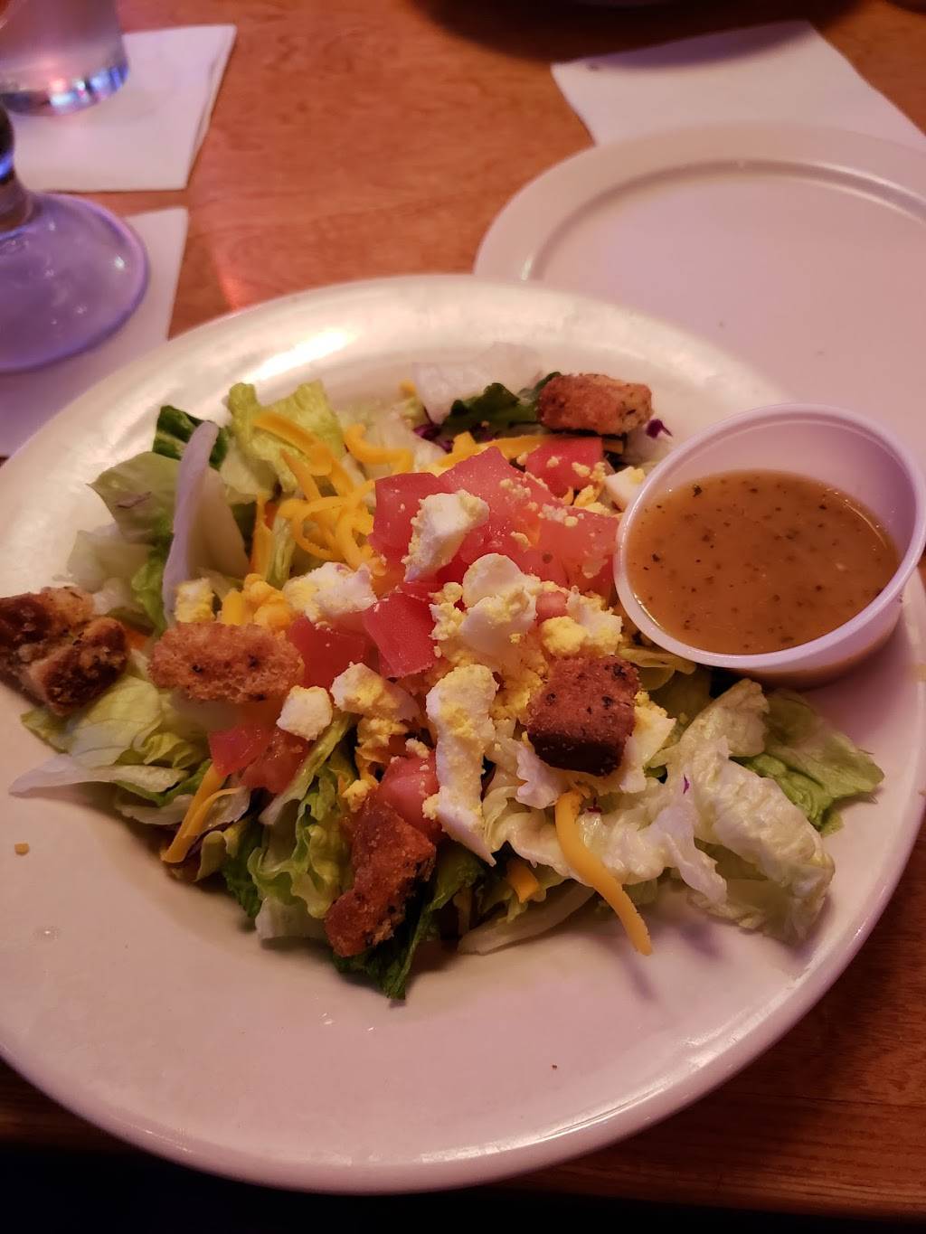 Texas Roadhouse | restaurant | 100 Highway 332 West Suite 1126, Lake Jackson, TX 77566, USA | 9792997427 OR +1 979-299-7427