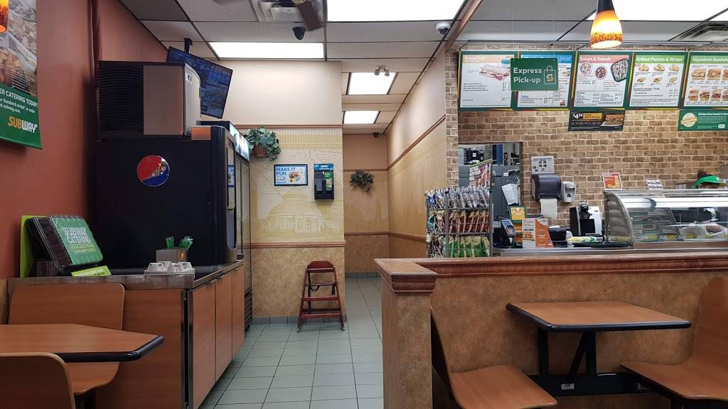 Subway | restaurant | 7700 Hurontario St, Brampton, ON L6Y 4M3, Canada | 9054534747 OR +1 905-453-4747