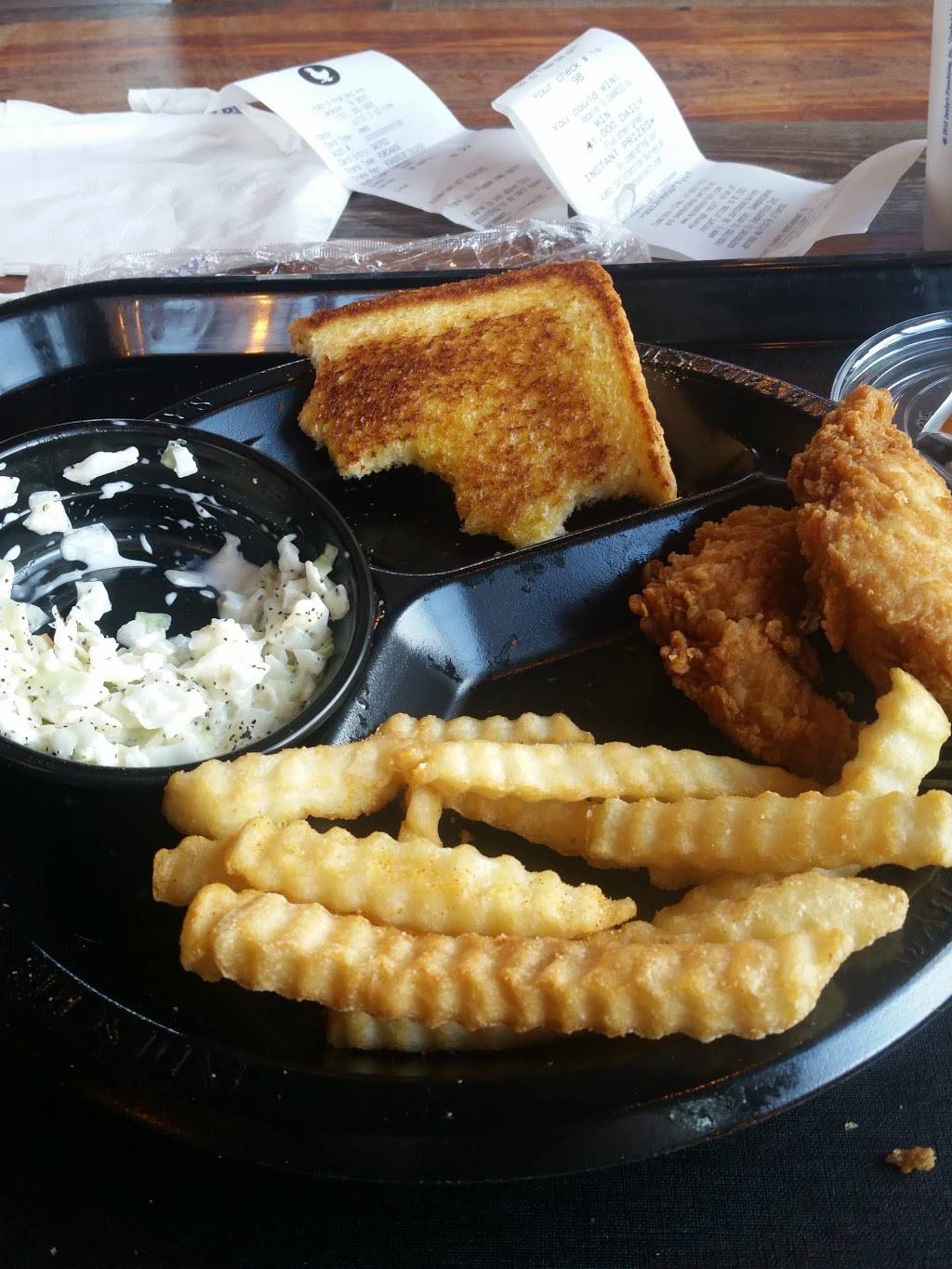 Zaxbys Chicken Fingers & Buffalo Wings | restaurant | 1543 S Highland Ave, Jackson, TN 38301, USA | 7313003668 OR +1 731-300-3668