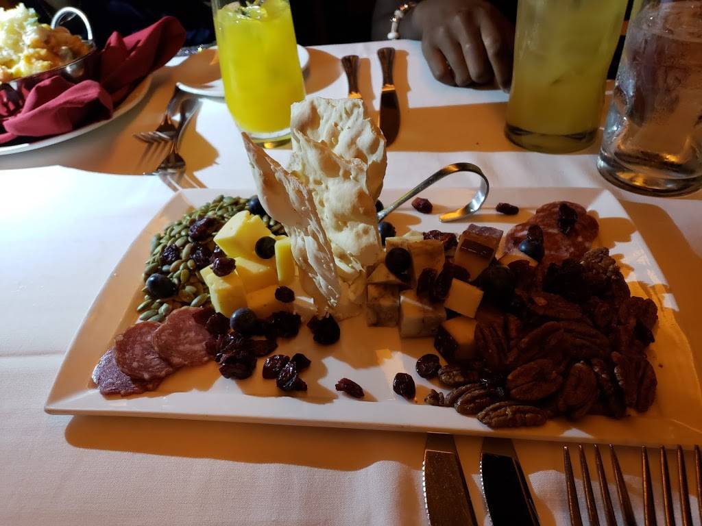 Spindletop | restaurant | 1200 Louisiana St, Houston, TX 77002, USA | 7133754775 OR +1 713-375-4775