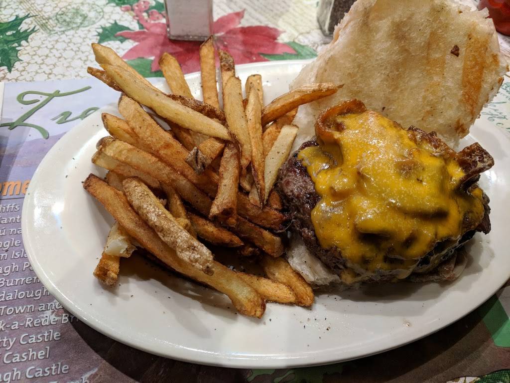 Joyces Tavern | restaurant | 3823 Richmond Ave, Staten Island, NY 10312, USA | 7189480220 OR +1 718-948-0220