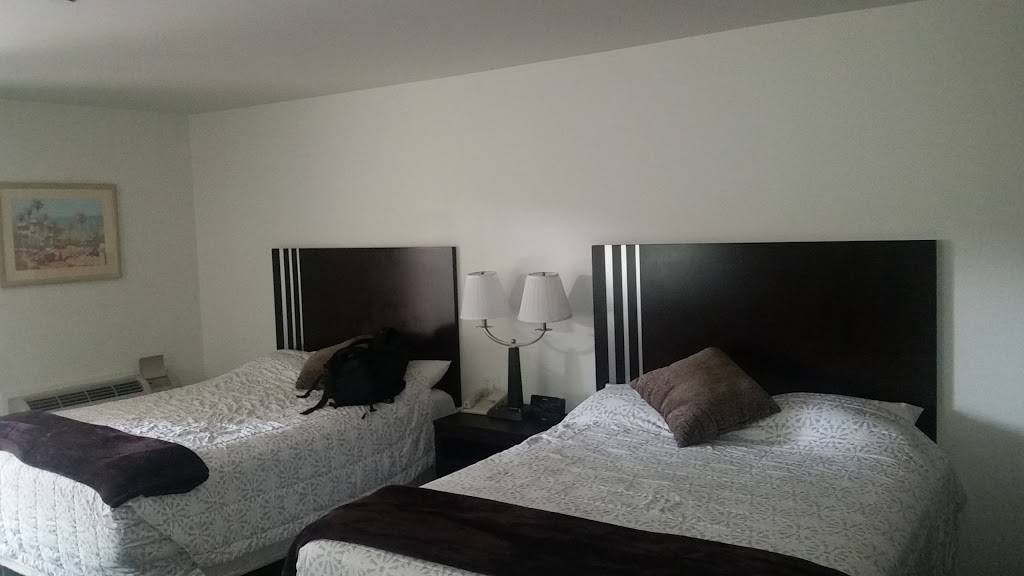 Lemon Tree Inn | restaurant | 2819 State St, Santa Barbara, CA 93105, USA | 8056876444 OR +1 805-687-6444